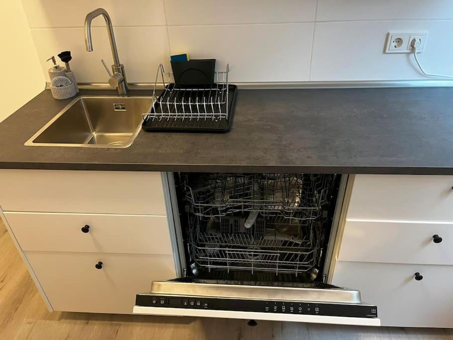City Apartment On The Rhine, Кьолн Екстериор снимка