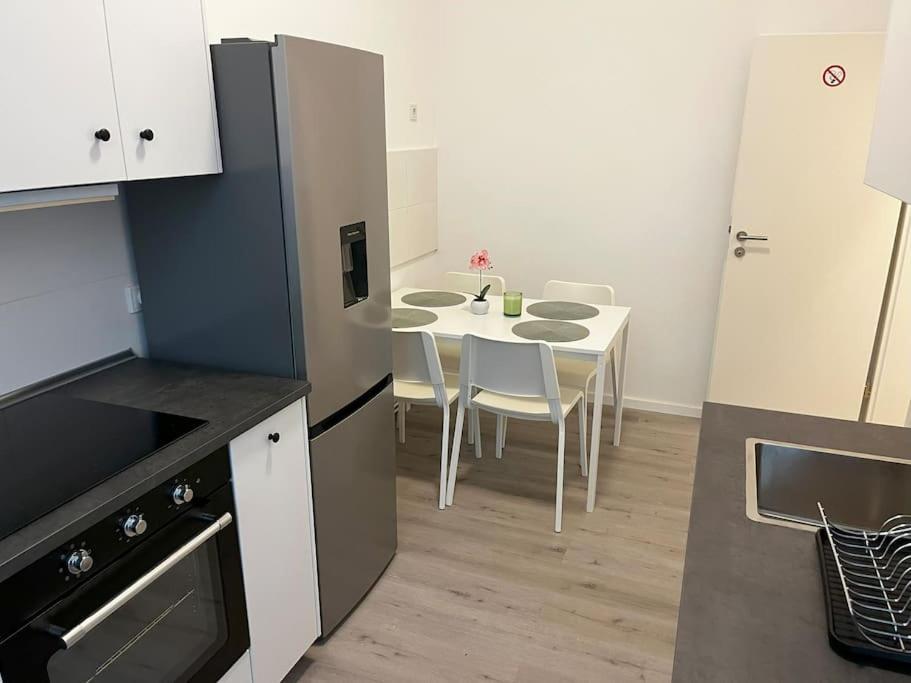 City Apartment On The Rhine, Кьолн Екстериор снимка