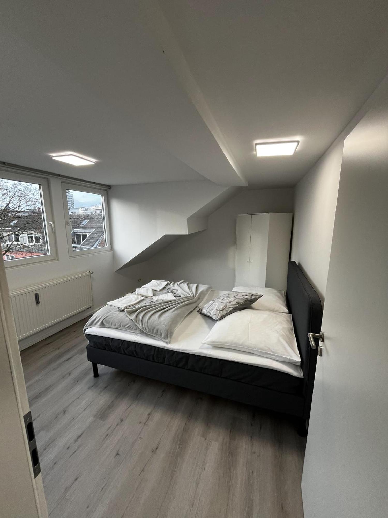 City Apartment On The Rhine, Кьолн Екстериор снимка