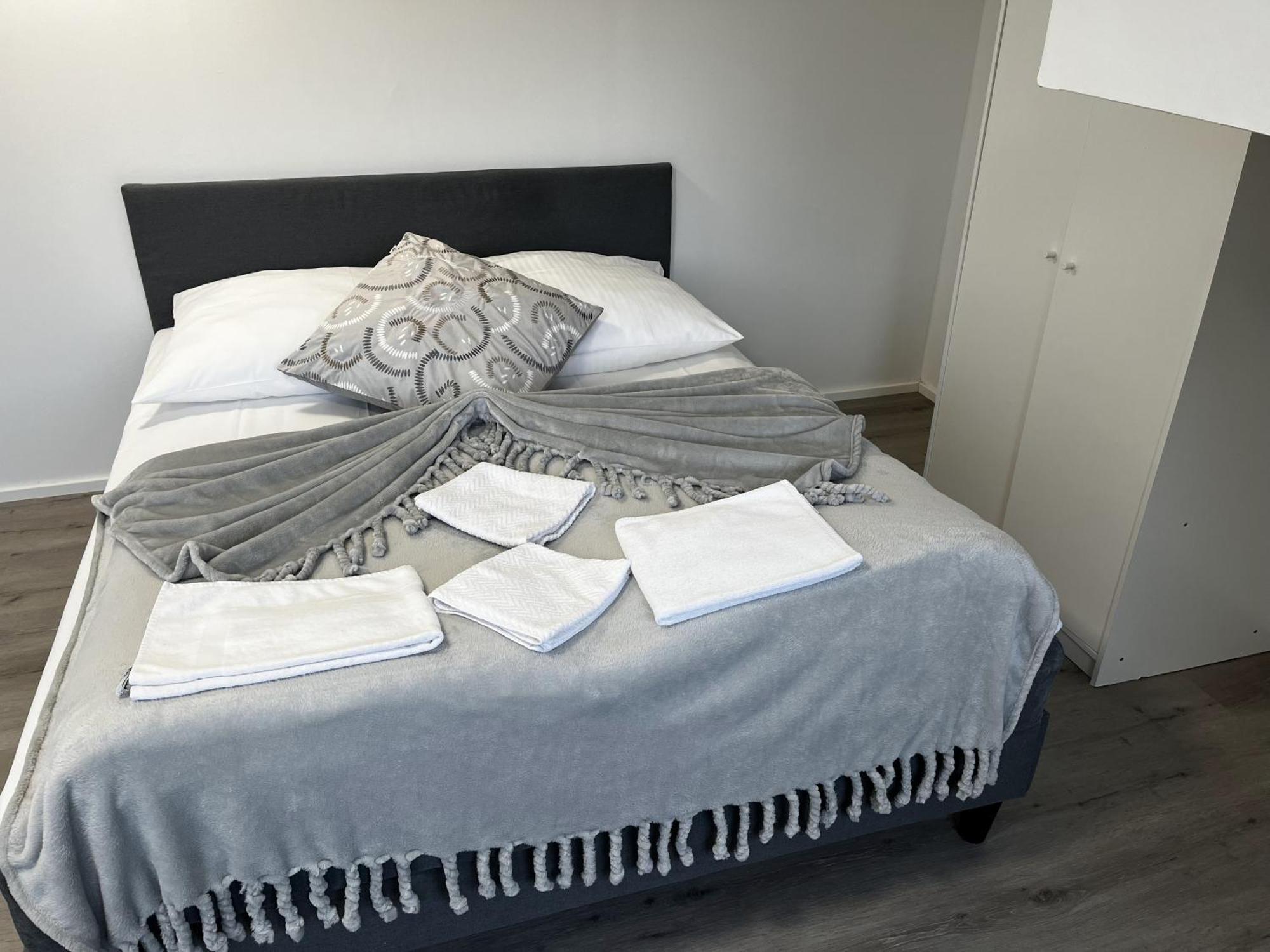 City Apartment On The Rhine, Кьолн Екстериор снимка