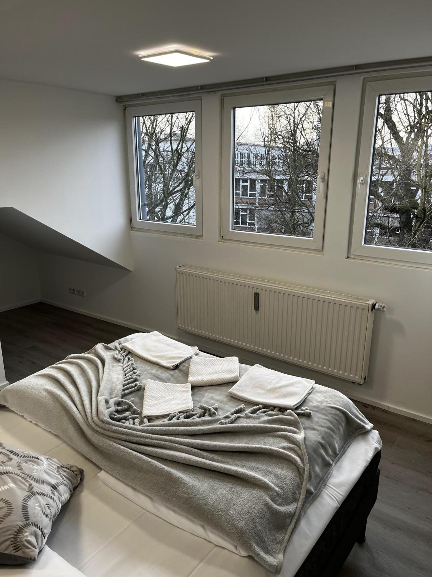 City Apartment On The Rhine, Кьолн Екстериор снимка