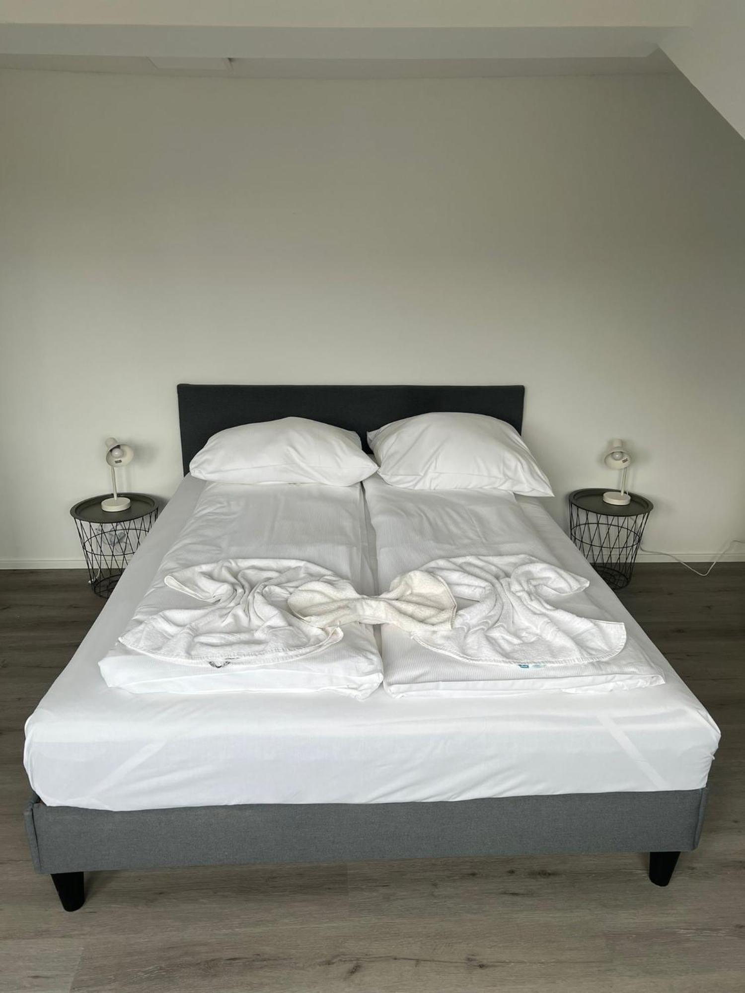 City Apartment On The Rhine, Кьолн Екстериор снимка